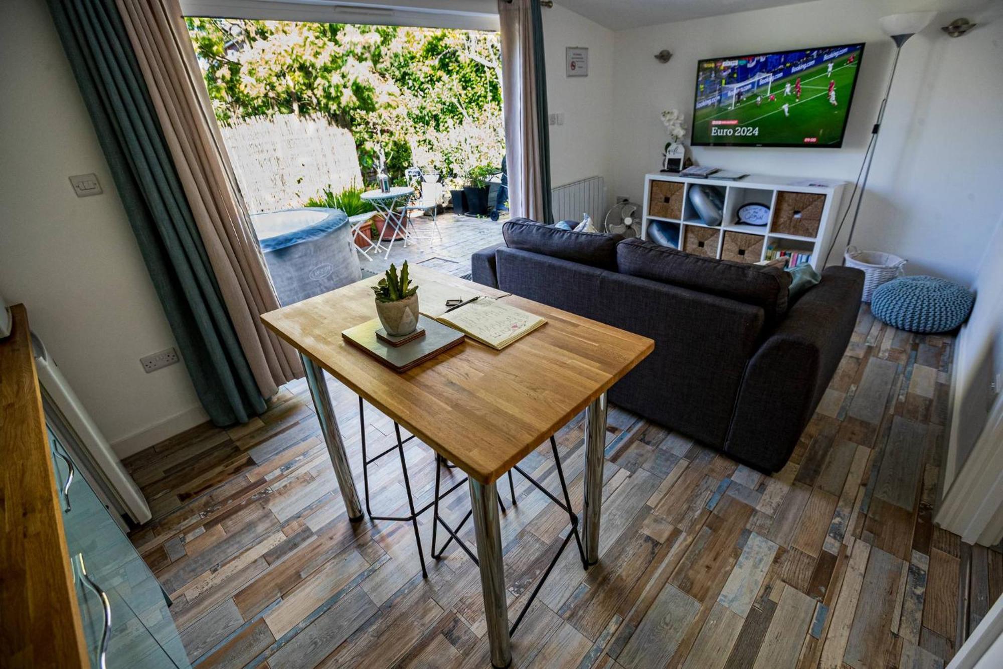 Hideaway Cabin For Two On Edge Of New Forest Hinton  Εξωτερικό φωτογραφία